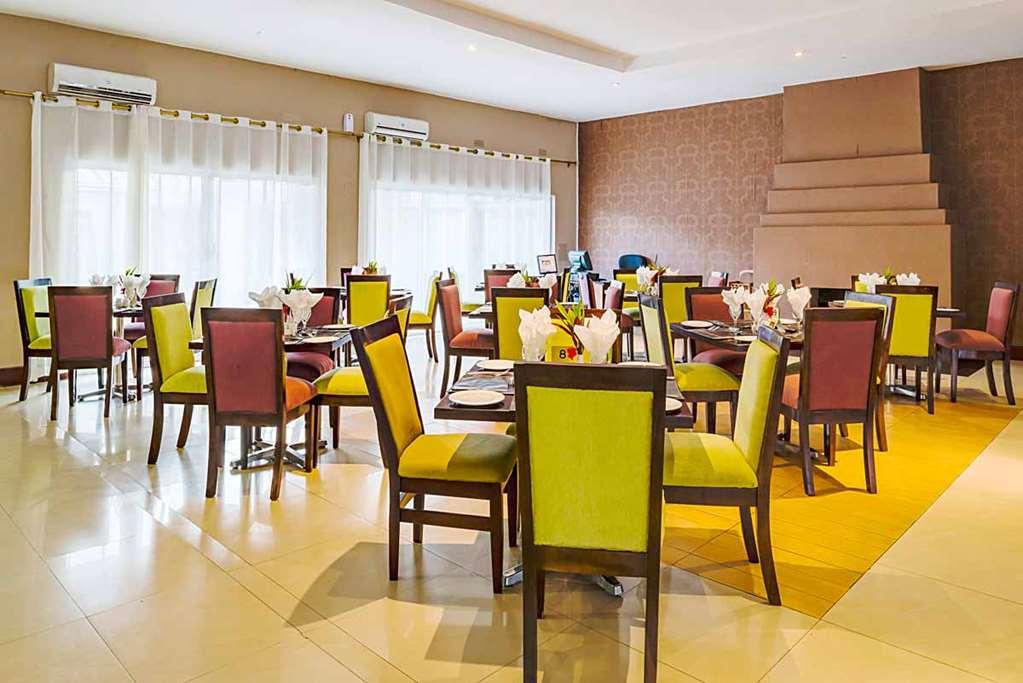 Kadoma Hotel & Conference Centre Ресторан фото