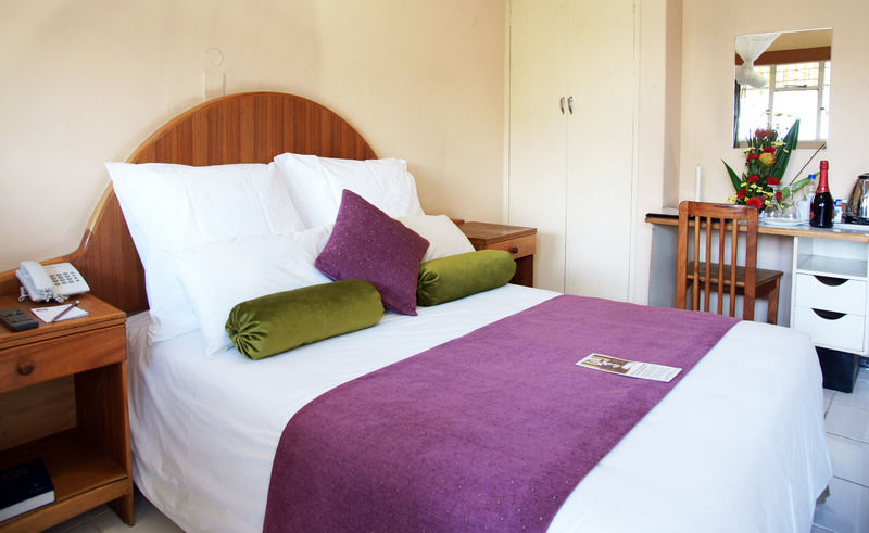 Kadoma Hotel & Conference Centre Экстерьер фото