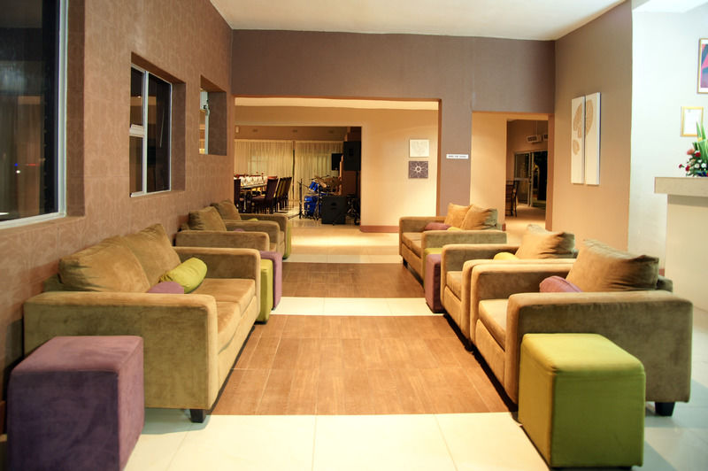 Kadoma Hotel & Conference Centre Экстерьер фото