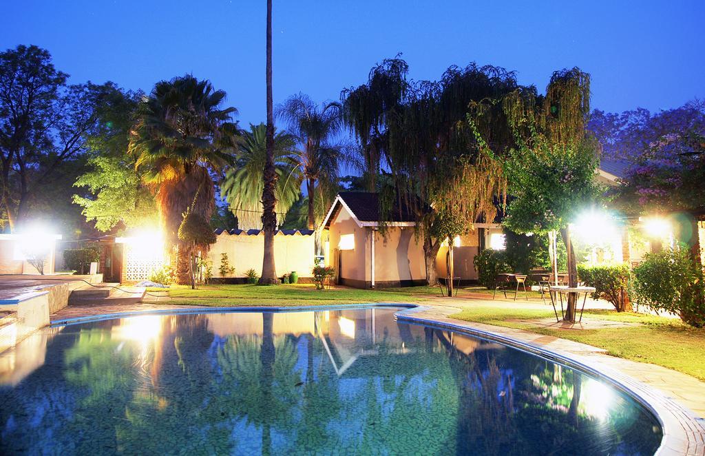Kadoma Hotel & Conference Centre Экстерьер фото