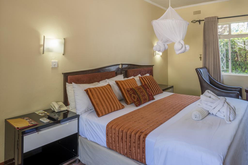 Kadoma Hotel & Conference Centre Экстерьер фото