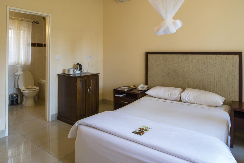 Kadoma Hotel & Conference Centre Экстерьер фото